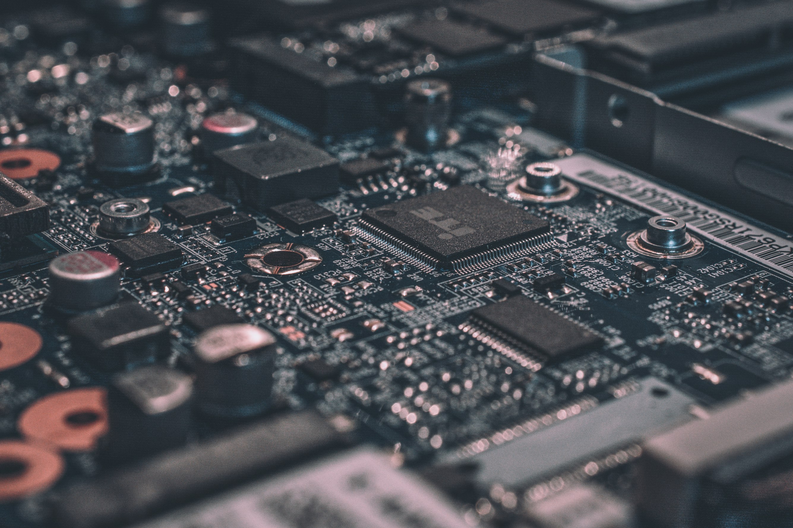 OpenAI punta sugli agenti personali: Peter Steinberger alla guida del progetto OpenClaw