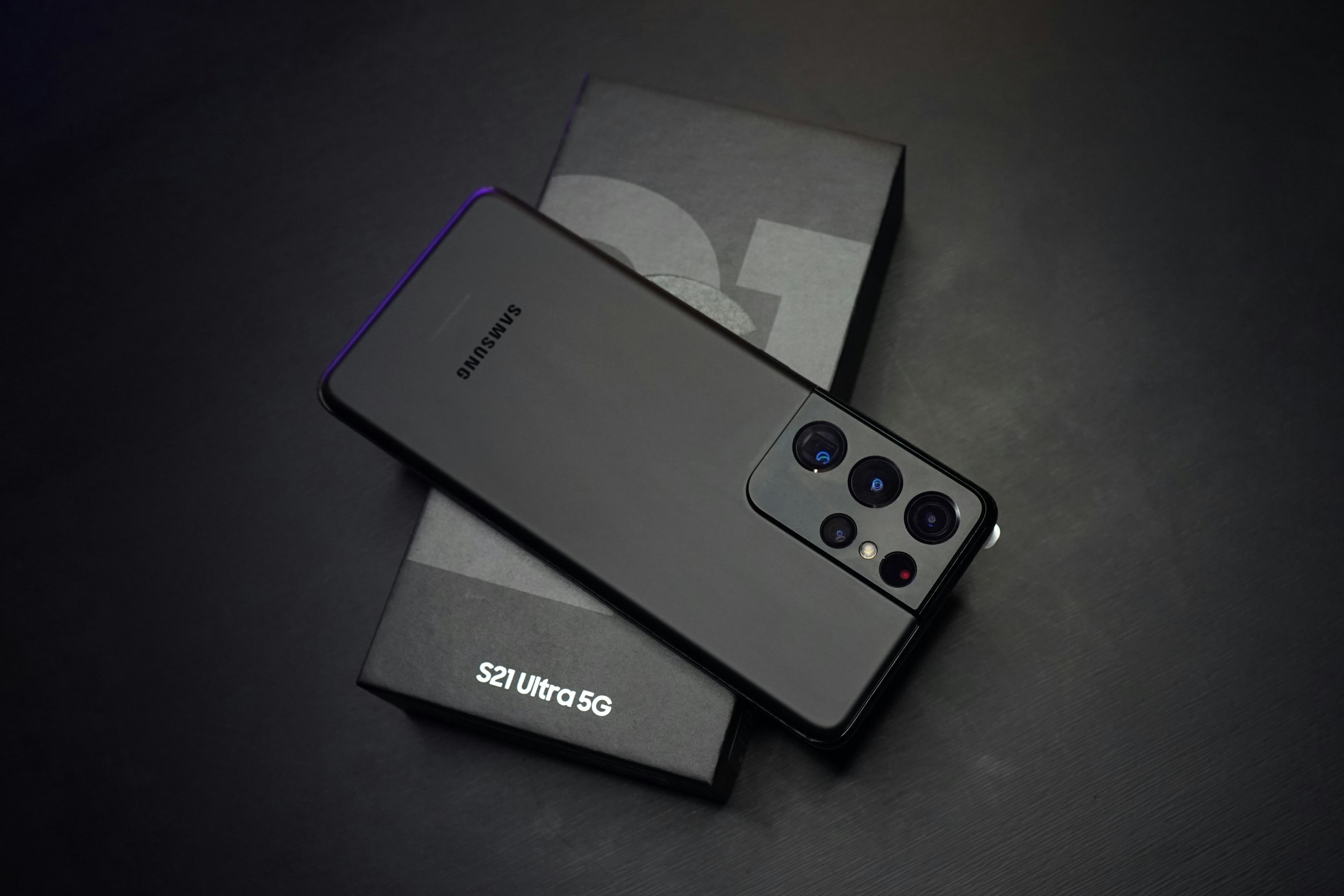 Samsung sfida Apple e Google: Perplexity AI entra ufficialmente nell'ecosistema Galaxy